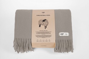 Koc wełniany ziemisty szary YETI 100% wełna z Nowej Zelandii Hop Design